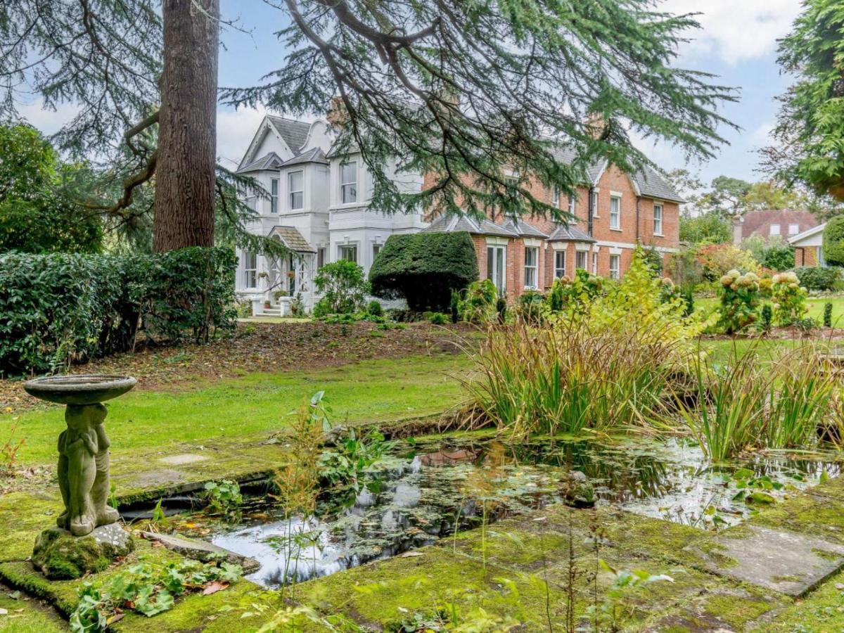 Bed and Breakfast Claridge House Лінґфілд Екстер'єр фото