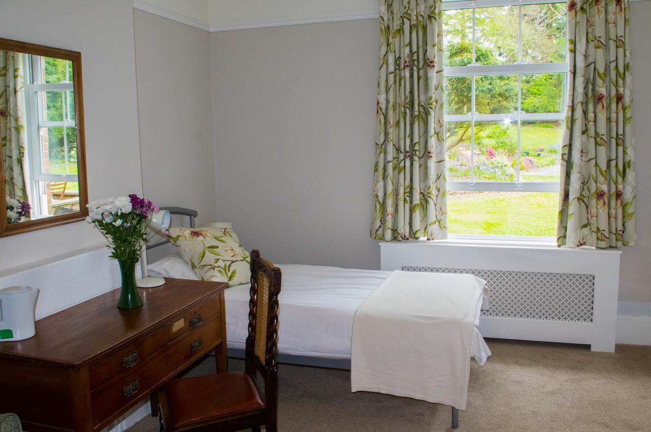 Bed and Breakfast Claridge House Лінґфілд Екстер'єр фото